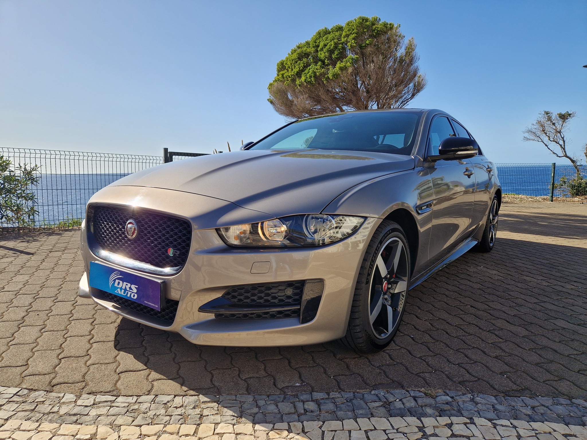 Jaguar 2.0 D AWD R-Sport